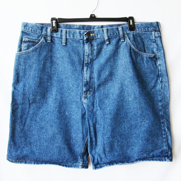 Wrangler Other - Wrangler Men's Blue Medium Wash Flat Front Jean Denim Shorts Size 46